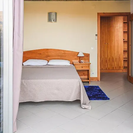 Appartamento Cozy In Freixo De Espada C With Kitchen